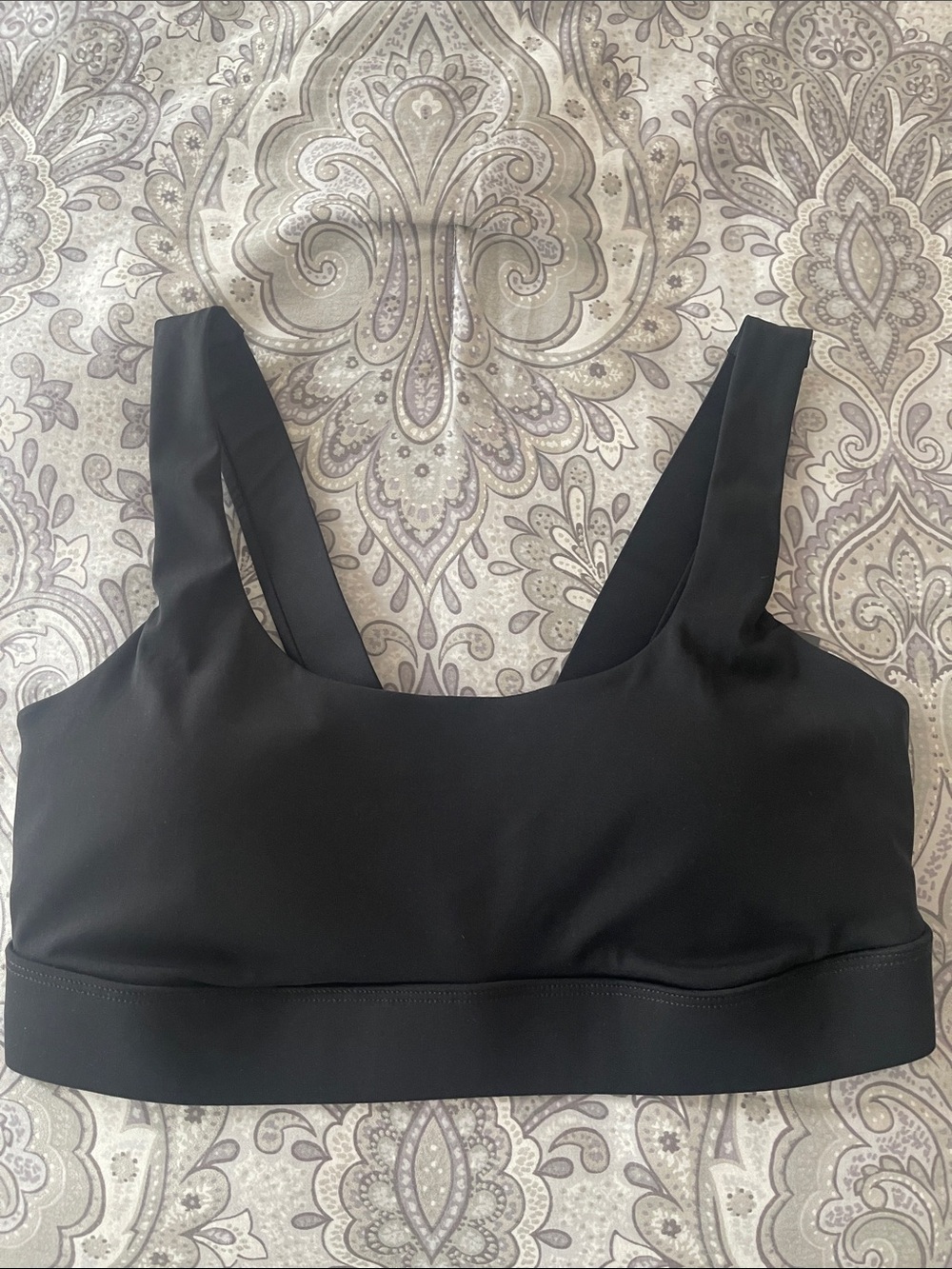 Vuori Black Scoop Sports Bralette